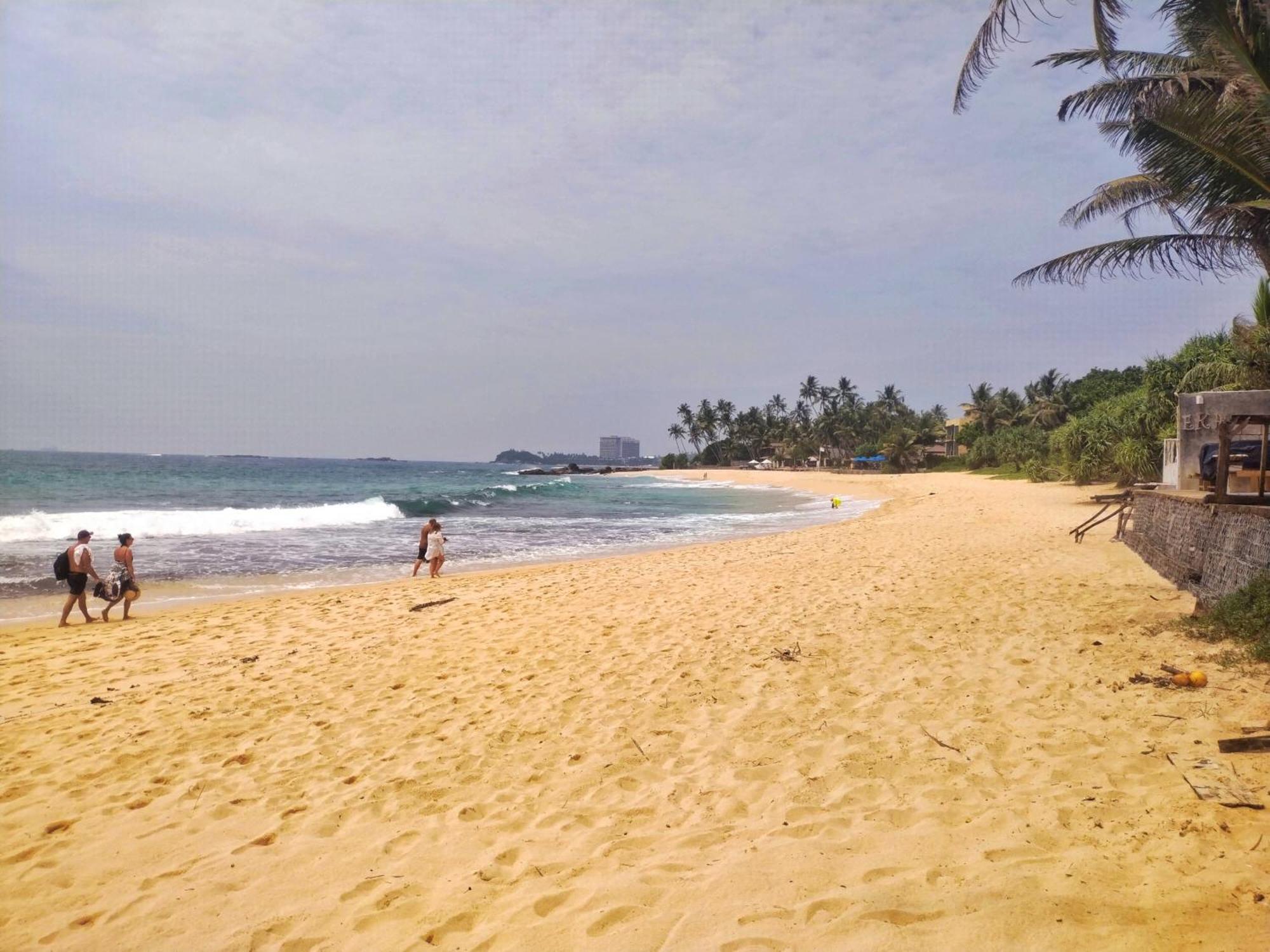 Dalawella Beach Resort Unawatuna Exteriör bild