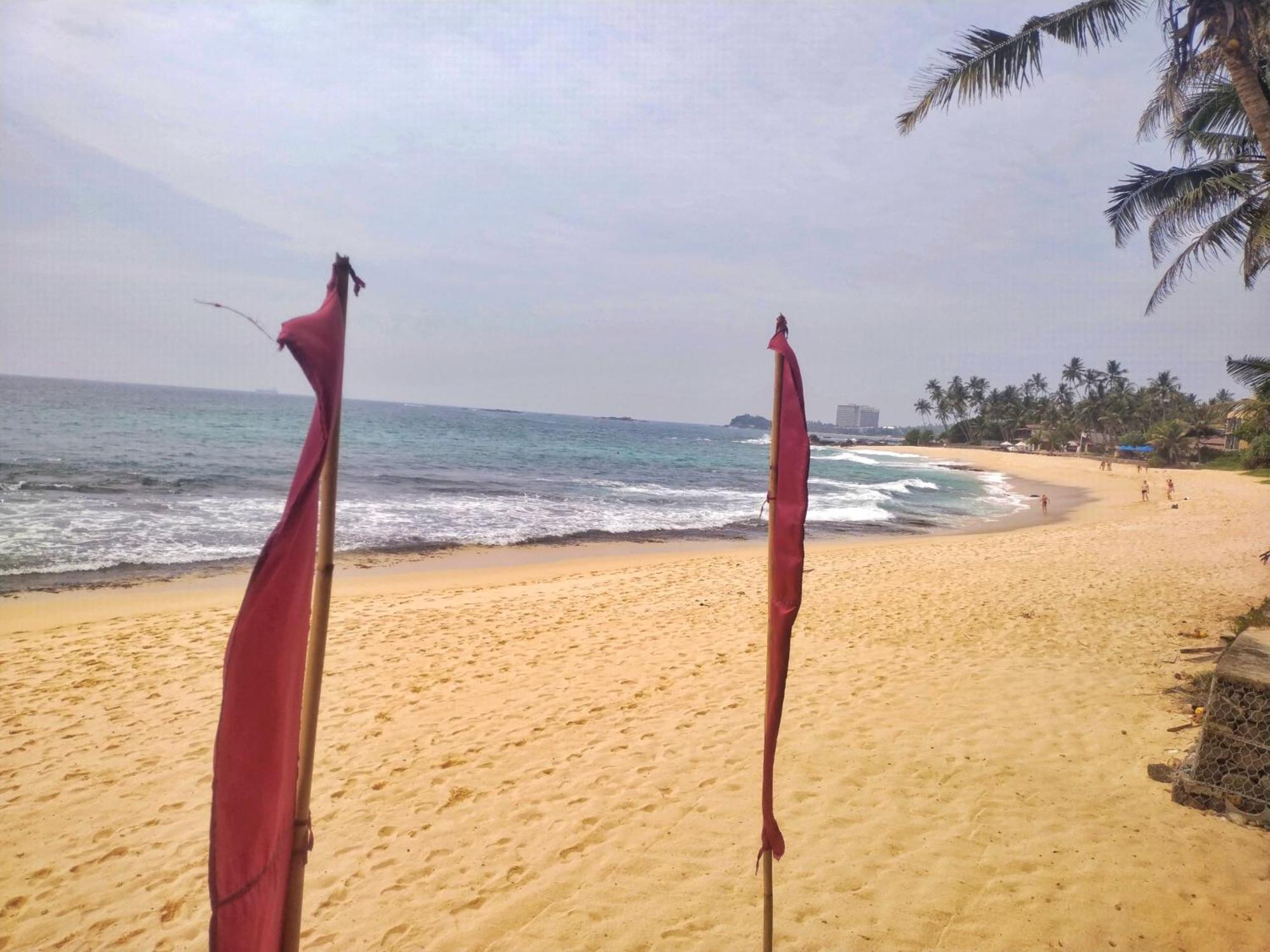Dalawella Beach Resort Unawatuna Exteriör bild